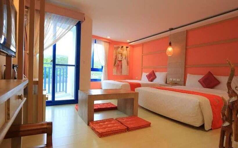 اتاق استاندارد چهار تخته, Golden Sea Inn