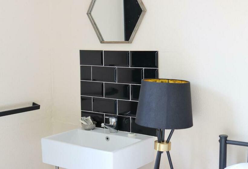 اتاق استاندارد, Huntsman Tavern