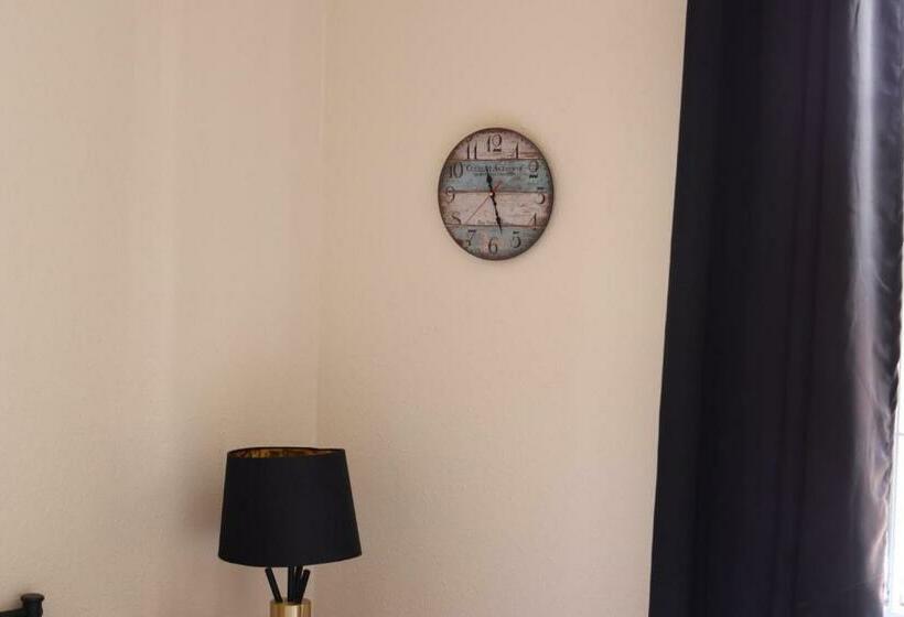 اتاق استاندارد, Huntsman Tavern