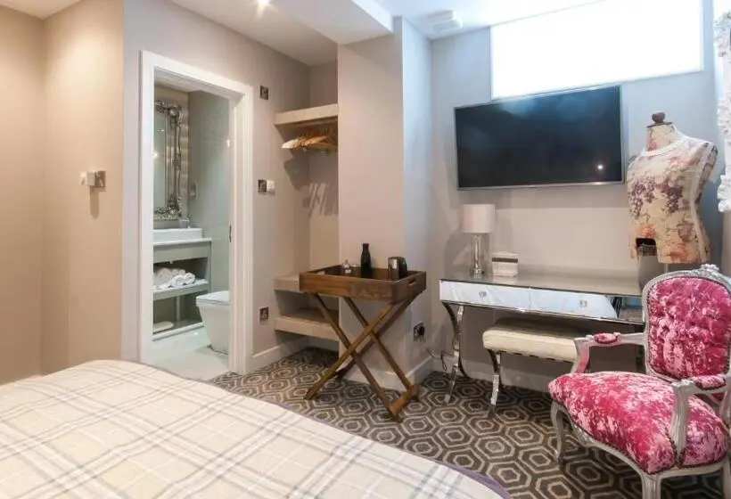 Economy-huone, Rooms At Number One