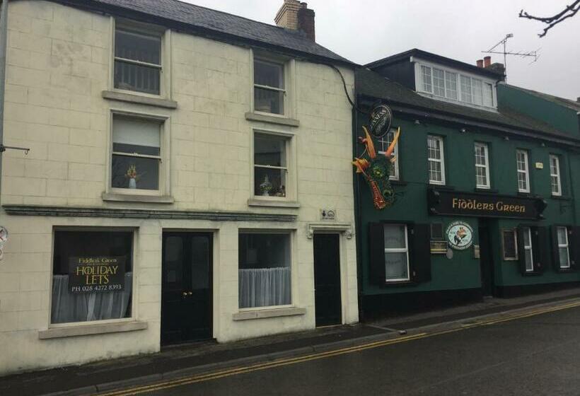 Дом 2 Спальни, Roomz