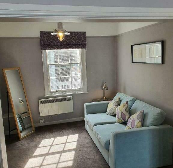 חדר סטנדרט, White Horse