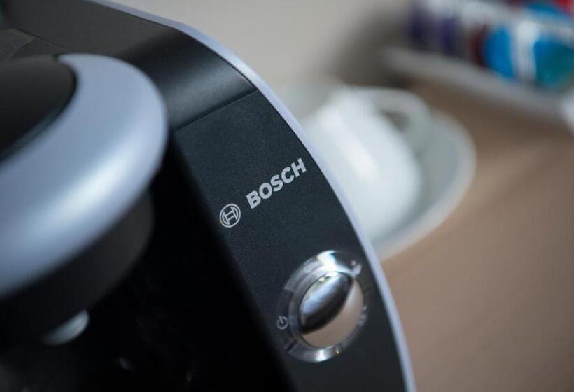 חדר דחוקס עם מיטת קינג, White Horse