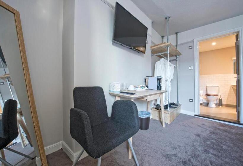 חדר דלוקס, White Horse