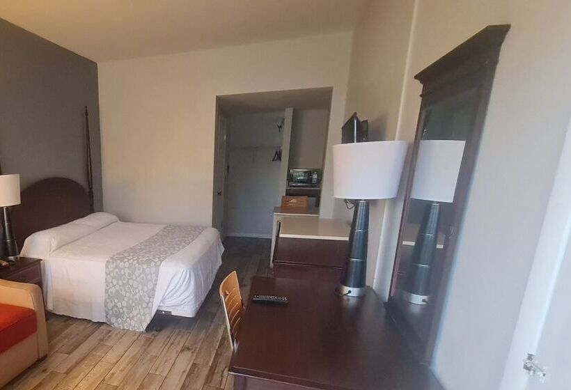 Апартаменты 1 Спальня, Budget Motel  Titusville