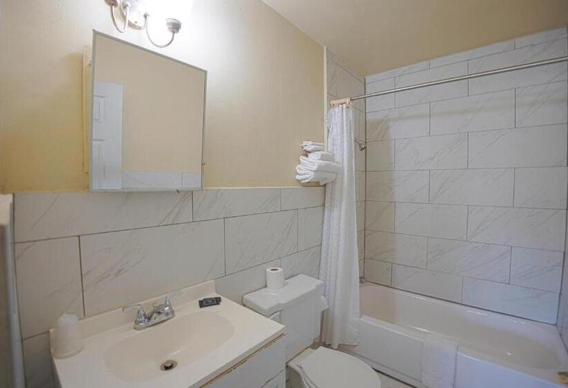 חדר סטנדרט, מיטה זוגית, מותאם לאדם עם מוגבלויות, Budget Motel  Titusville