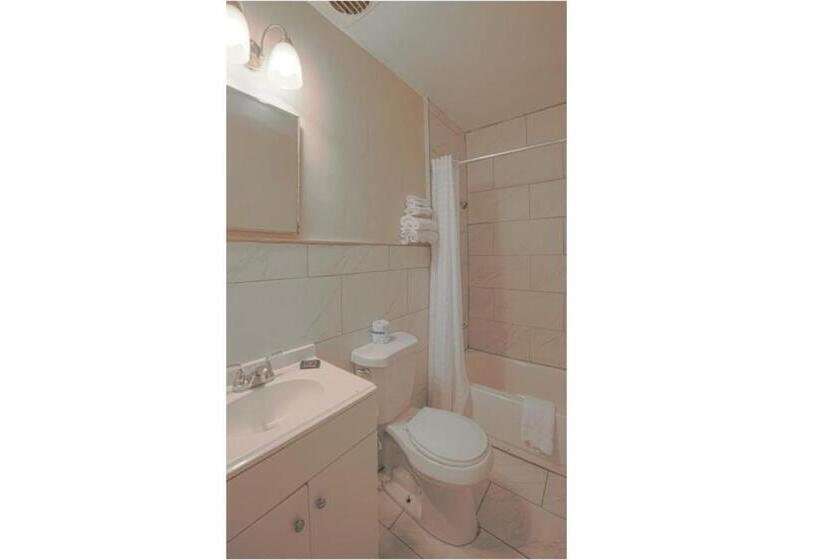 Номер Стандарт, Budget Motel  Titusville