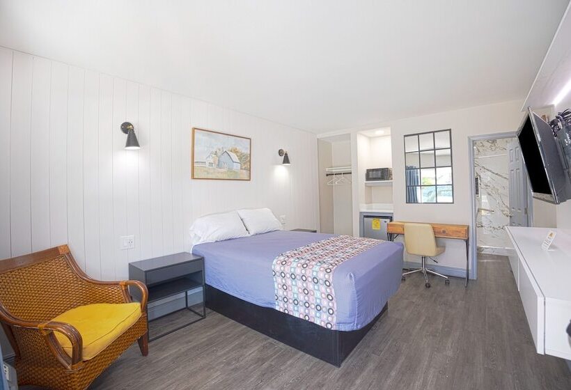 חדר סטנדרט, מיטה זוגית, מותאם לאדם עם מוגבלויות, Budget Motel  Titusville