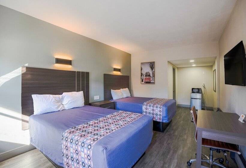 Номер Стандарт 2 Двуспальные Кровати, Budget Motel  Titusville