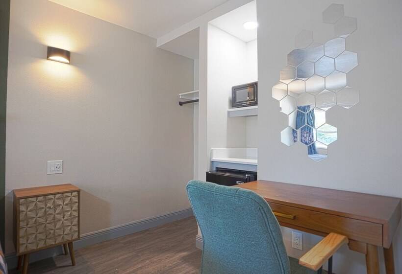 דירת חדר, Budget Motel  Titusville