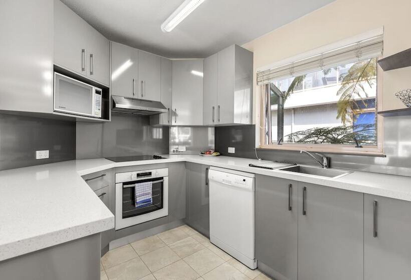 Апартаменты 3 Спальни, Charlesworth Bay Beach Resort