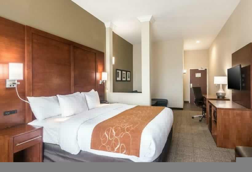 Suite, Comfort Suites Meridian And I40