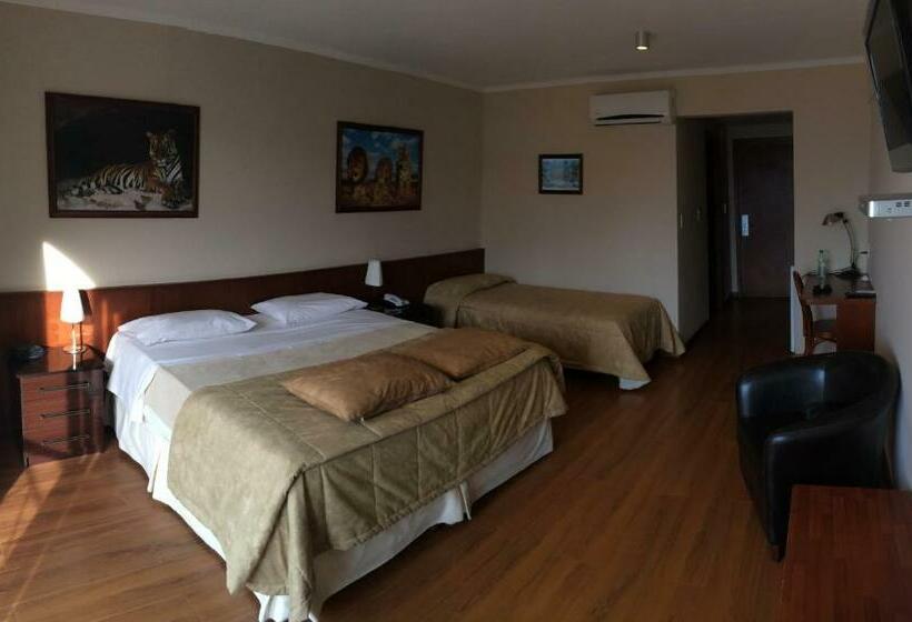 Quarto Triplo Deluxe, Maxim