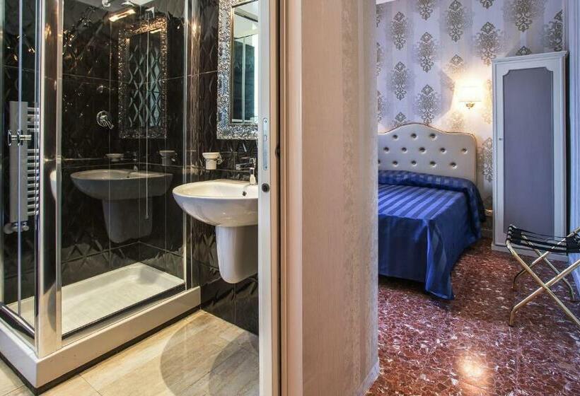 اتاق استاندارد یک نفره, Navona Queen Rooftop