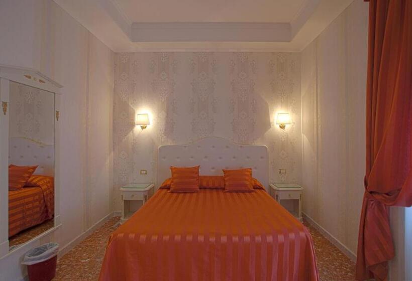 اتاق استاندارد, Navona Queen Rooftop