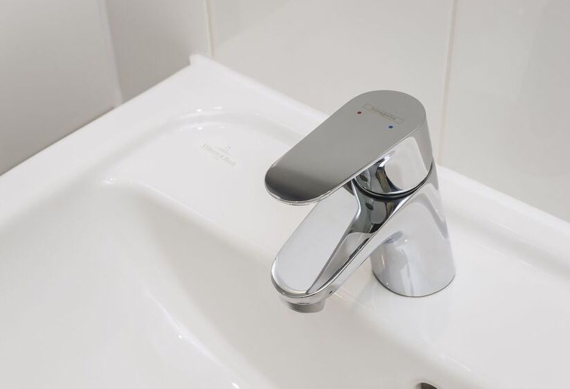 适合残疾人使用的标准间, Point A Hotel London Shoreditch