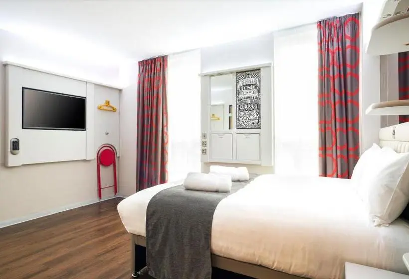 Standard-invahuone, Point A Hotel London Shoreditch