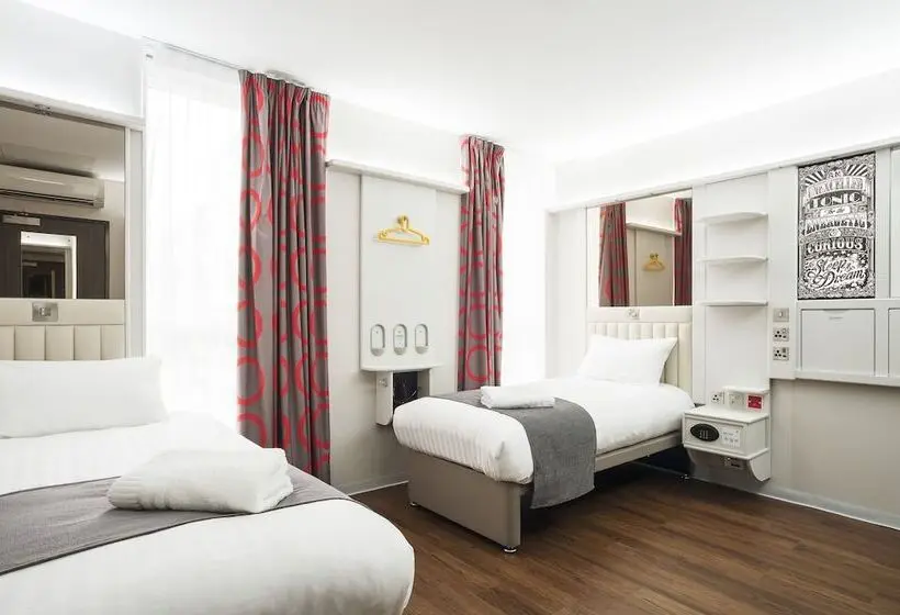 Standard-invahuone, Point A Hotel London Shoreditch