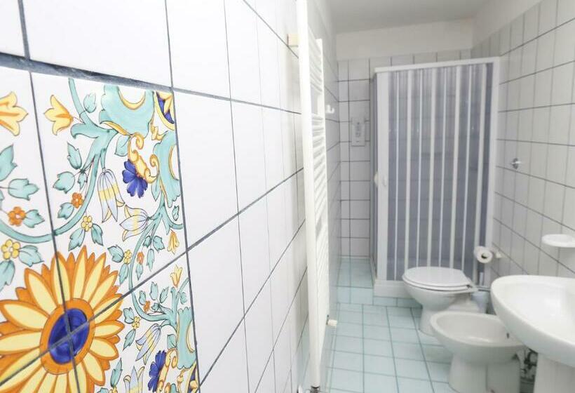 اتاق استاندارد, Santa Lucia 50