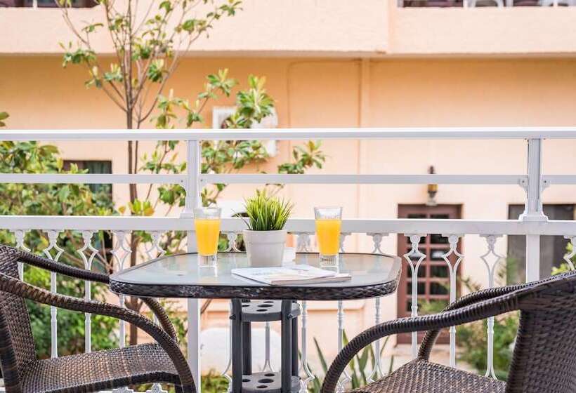 Deluxe Studio, Irini Stalos Apartments