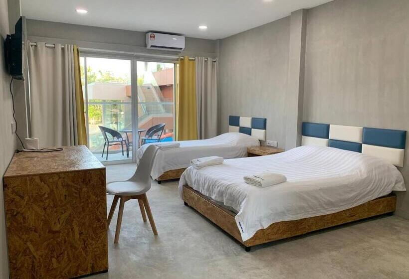 Номер Deluxe с Балконом, 365 View Point Resort & Homestay