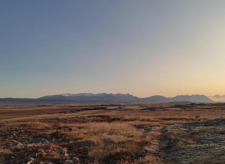 اتاق استاندارد با چشم‌انداز کوهستان, Stafholt