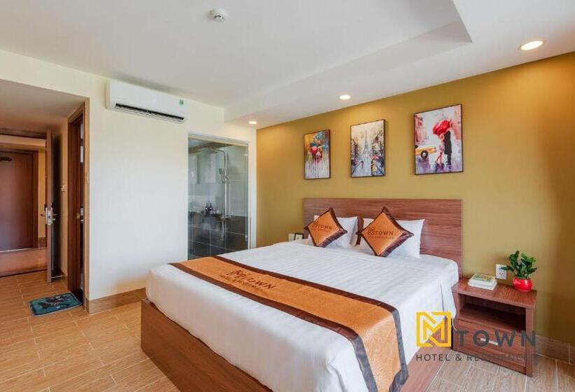 اتاق لوکس با بالکن, Luxy Park Hotel & Apartments Mtown