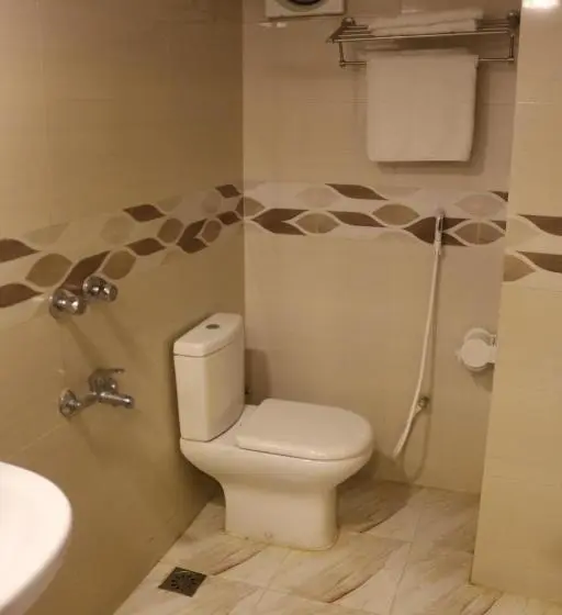 سوییت خانوادگی, New Hotel Grand View