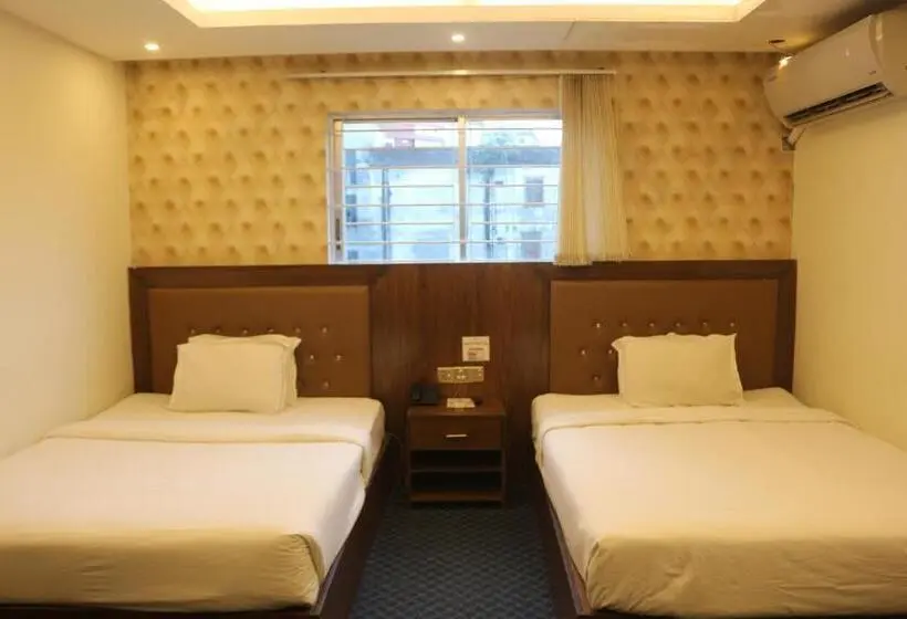 سوییت خانوادگی, New Hotel Grand View