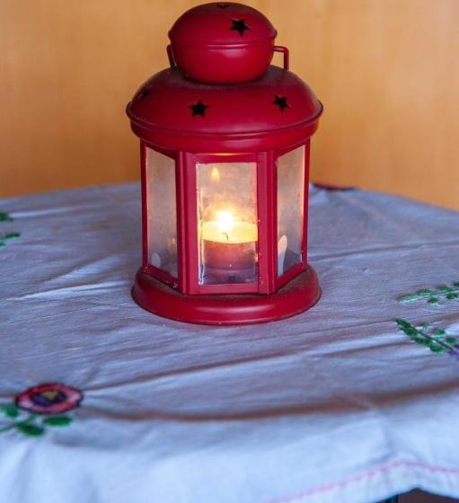 سوئیت 2 خوابه, Hay Barn Unique Experience Visole