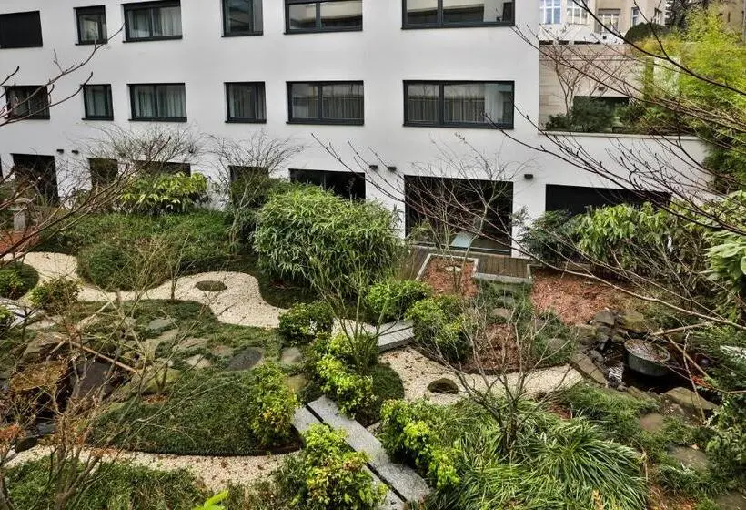 استودیوی استاندارد, Sun Hill Luxury Suites