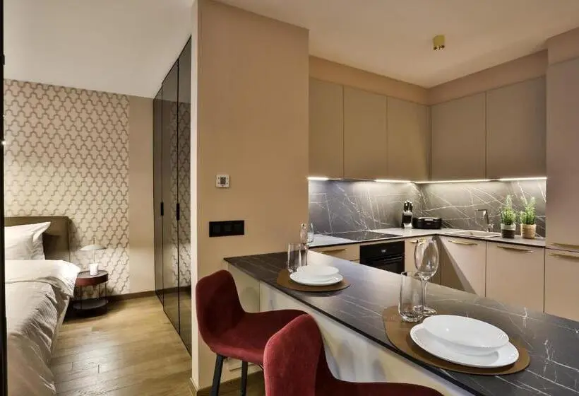 استودیوی استاندارد, Sun Hill Luxury Suites