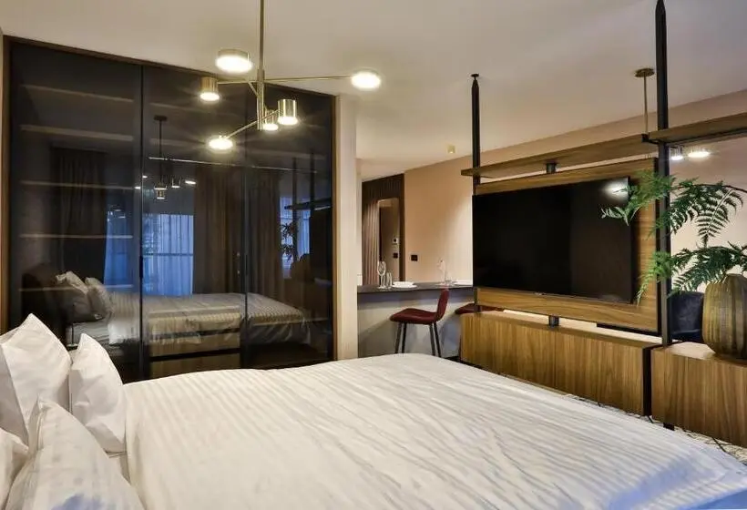 استودیوی استاندارد, Sun Hill Luxury Suites