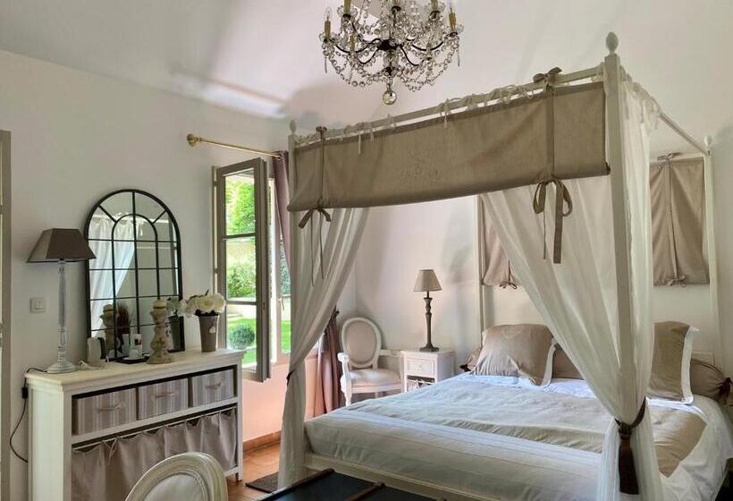 标准房带园景, La Closerie