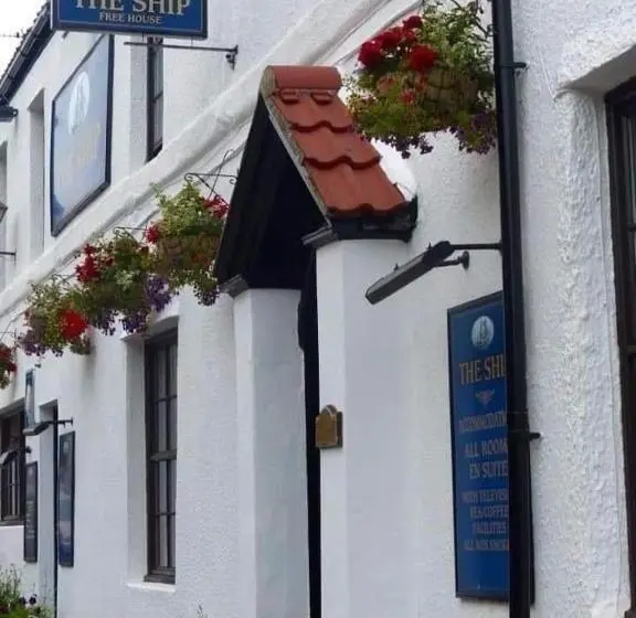 キングサイズベッドのスーペリアルーム, The Ship Inn