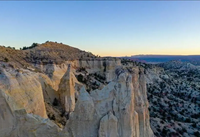 デラックスファミリールーム, Clear Sky Resorts   Bryce Canyon   Unique Stargazing Domes