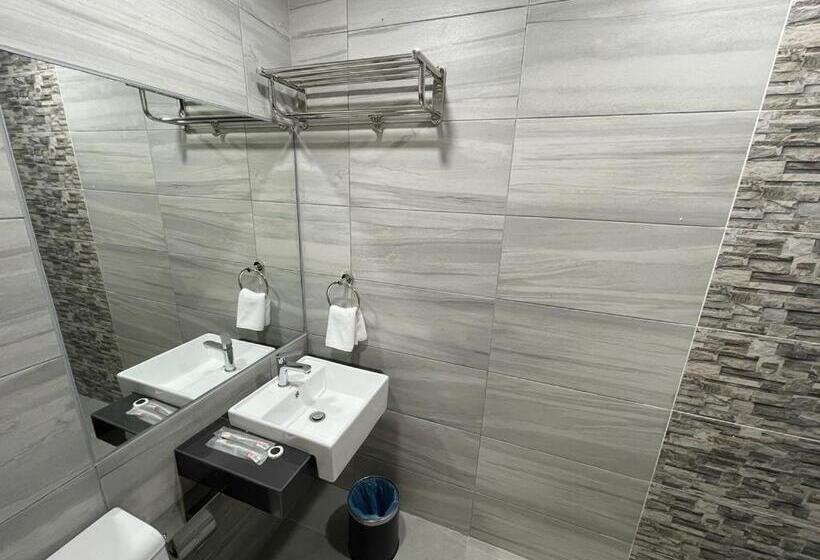 جناح سوبيريور, Dj Citi Plaza Hotel & Suites