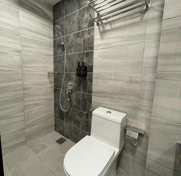 جناح ديلوكس, Dj Citi Plaza Hotel & Suites