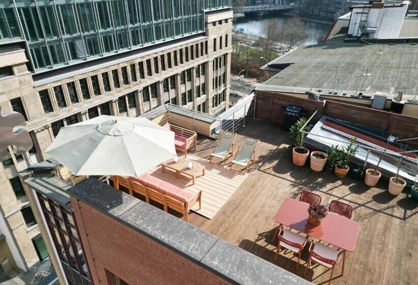 اتاق پنت هاوس, The Charming By Curt Suites