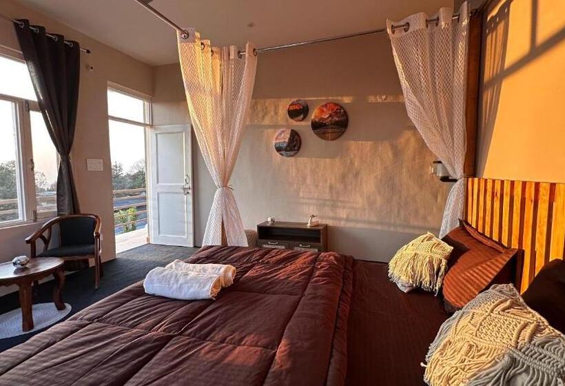 스탠다드 룸 킹사이즈 침대, The Lumi