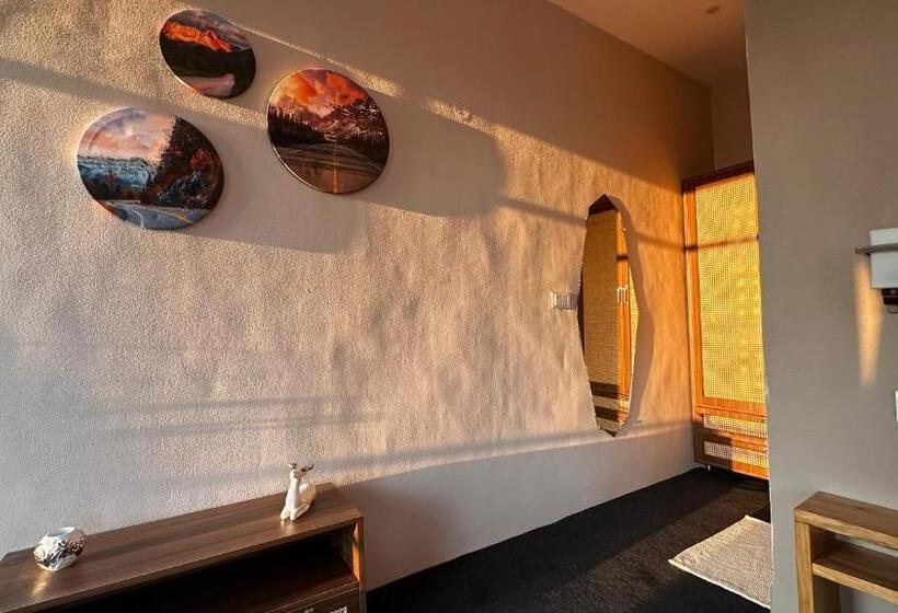 스탠다드 룸 킹사이즈 침대, The Lumi