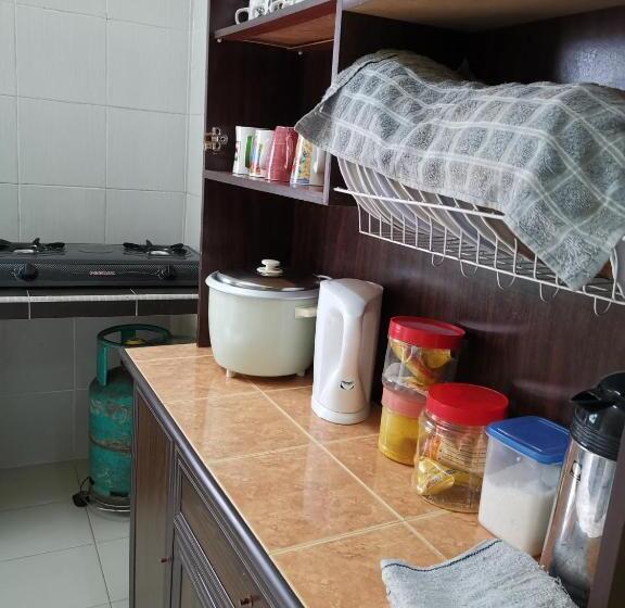 غرفة عائلية, Desa Kemboja Homestay