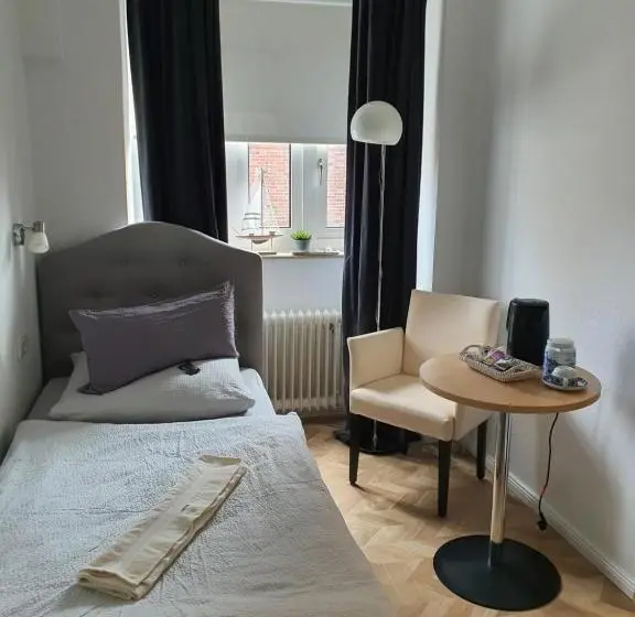 Standard Yhden Hengen Huone, Villa Seestern