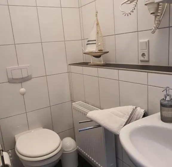 Standard Yhden Hengen Huone, Villa Seestern
