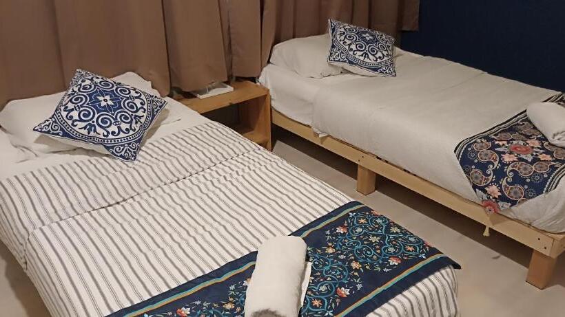 اتاق استاندارد با سرویس بهداشتی مشترک, Wayton Express