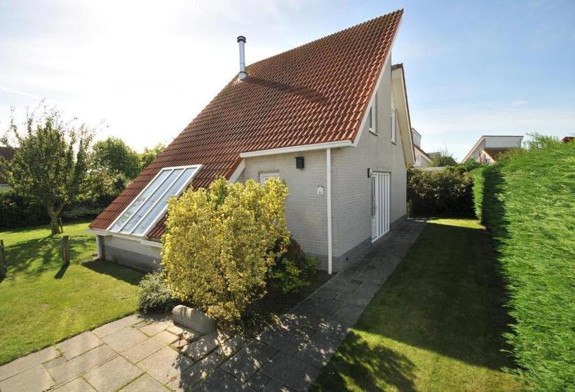 Семейное Бунгало, Summio Zeeland Village
