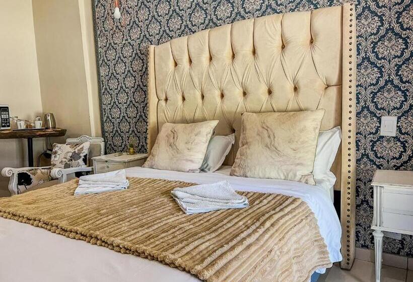 Номер Deluxe, The Lux Guesthouse