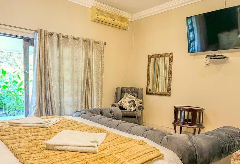 Номер Премиум, The Lux Guesthouse