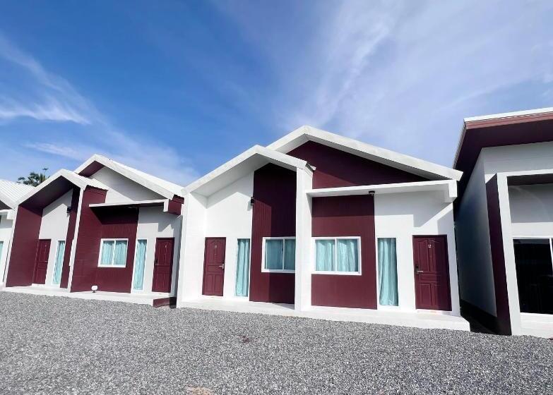 Quarto superior, Bm Beach Resort Satun บีเอ็มบีชรีสอร์ท