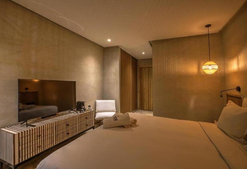 اتاق استاندارد با چشم‌انداز استخر, The Ranch Resort